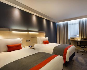 Holiday Inn Express Folkestone - Channel Tunnel By IHG - Folkestone - Schlafzimmer