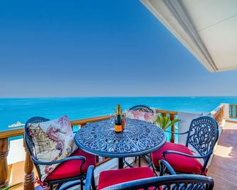 Oceanfront Villa w One of a Kind Amazing View - Avalon - Balcony