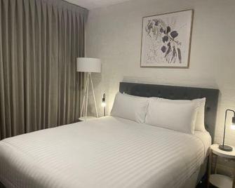 Urban Nook Serviced Apartments - Launceston - Bedroom
