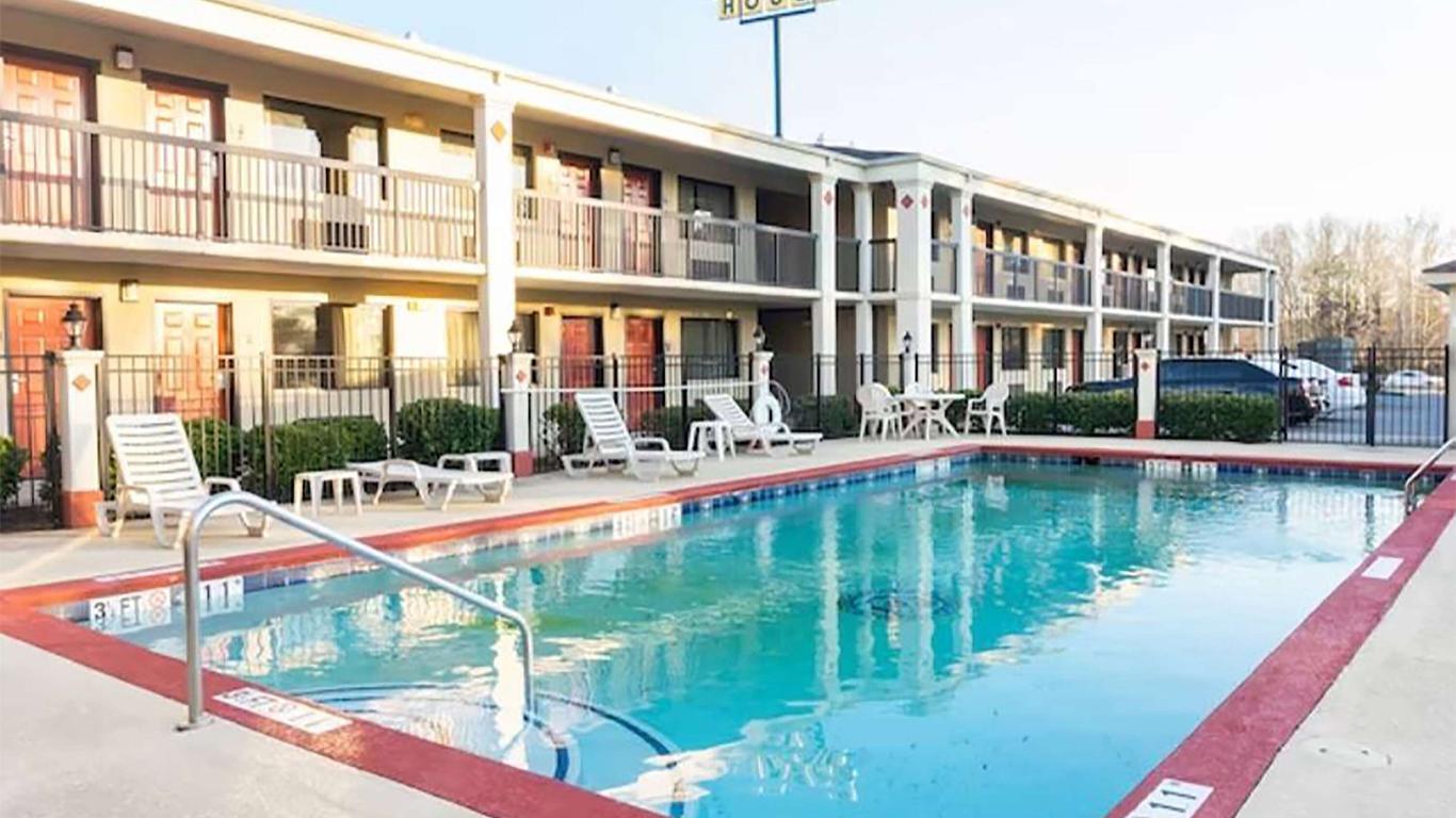 Days Inn by Wyndham Adairsville