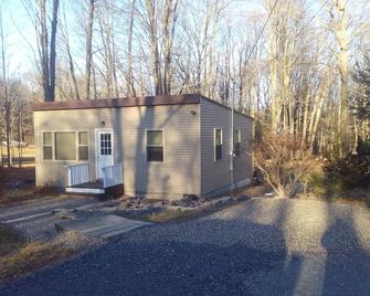 A couples get away - Rock Hill - Building