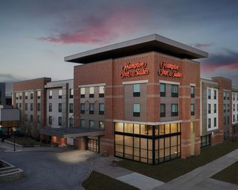 Hampton Inn & Suites Omaha-Downtown - Omaha - Edificio
