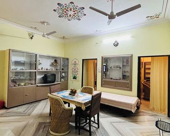 Jag Stay - A Heritage Homestay - Udaipur - Salle à manger