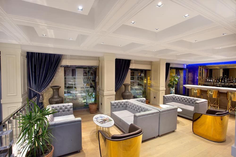 آيه اي ي اييسوفيا هوتل