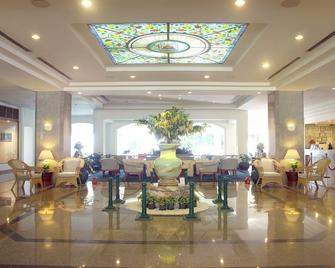 بوريماس بيتش هوتل آند سبا - رايونغ - ردهة