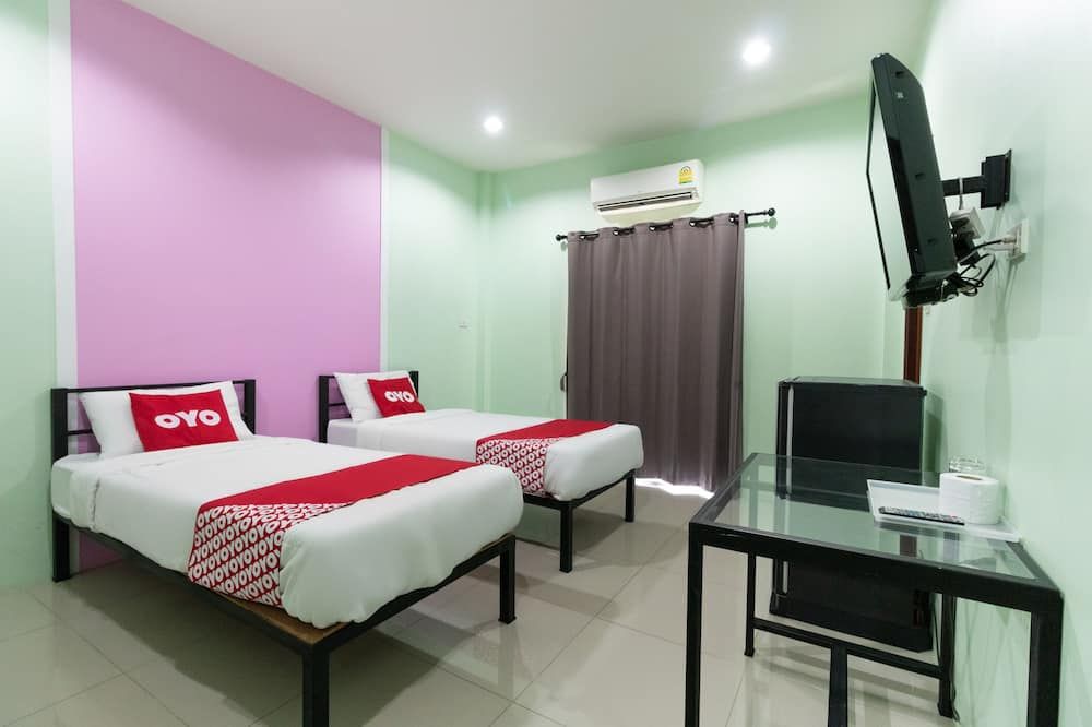 OYO 1163 Eden Hostel - עיירת פוקט - חדר שינה