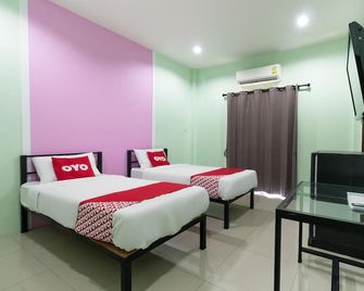 OYO 1163 Eden Hostel - Phuket - Habitación
