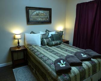 Bent Prop Inn & Hostel Downtown - Anchorage - Bedroom
