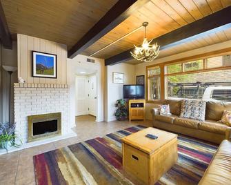 Aspenwood by Snowmass Vacations - Snowmass Village - Living room