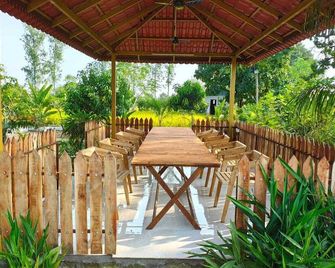 Shivansh Agro Tourism And Home stay - Khadsangi - Restaurante