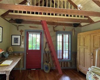 Rustic/modern Artist Cabin In The Woods - Saint Francisville - Trappen