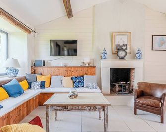 La Marais - Parking - Jardin - Bouin - Salon