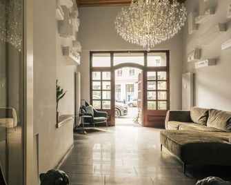 Bob W Mitte - Berlin - Lobby