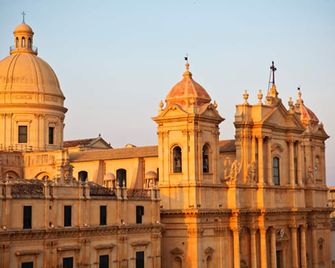 La Dépendance - Noto