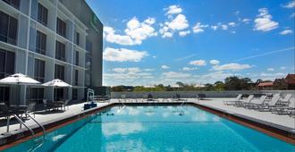 蓋恩斯維爾大學中心假日酒店 - 蓋斯維爾 - 蓋恩斯維爾（佛羅里達州） - 游泳池