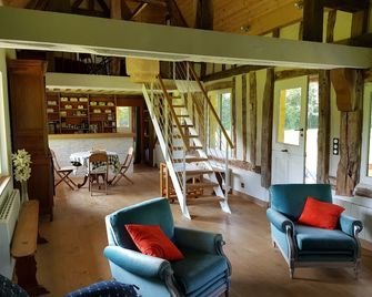 Fully Renovated Thatched Cottage Between Honfleur And The Golf Course - Cricqueboeuf - Salon
