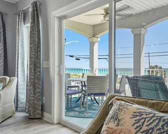 'Beach Witch' | Steps To The Beach | Community Pool | Beautiful beach views! - Laguna Beach - Balcón