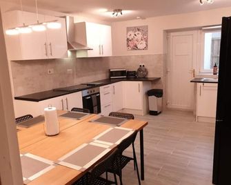 Grange Villas Diamond nr Chester le Street 3 Bed - Chester-le-Street - Kitchen