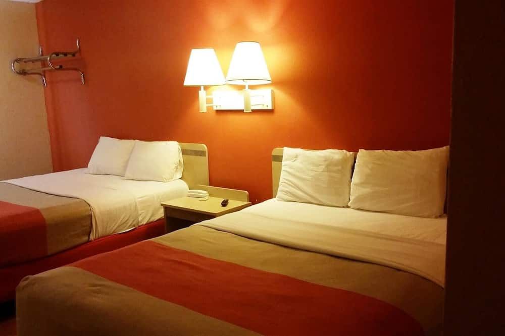 Motel 6 Elk City. Ok thumbnail 2