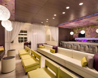 Wyndham Grand Jupiter at Harbourside Place - Jupiter - Lounge