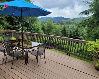 Misty Valley Inn - Forks - Balkon