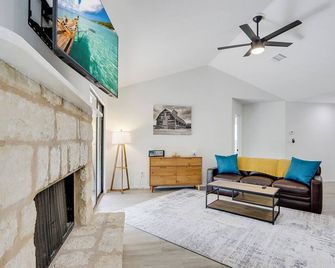 Woodacre Cottage - Wimberley - Soggiorno