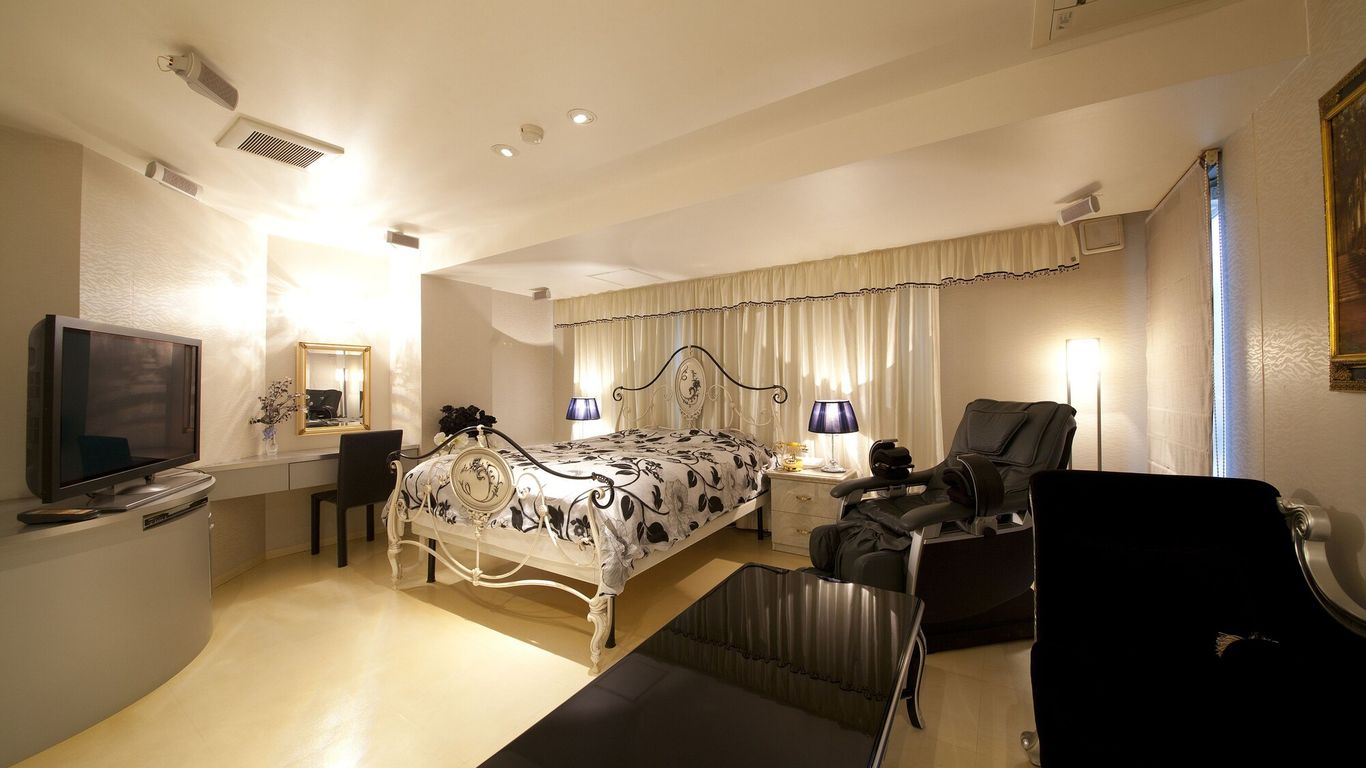 V Hotel (Adult Only)