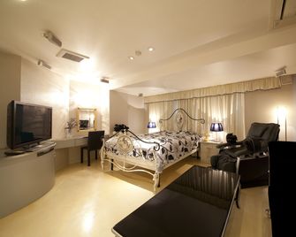 V Hotel - Adults Only - Kōbe - Sypialnia