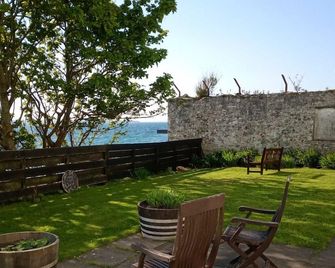 Port Charlotte Youth Hostel - Port Charlotte