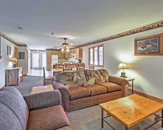 Cozy Townhome, Half Mi to Starved Rock State Park! - North Utica - Sala de estar