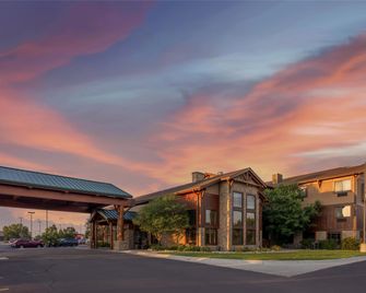 Best Western Plus Kelly Inn & Suites - Fargo - Building