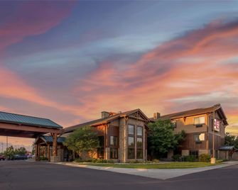 Best Western Plus Kelly Inn & Suites - Fargo - Building