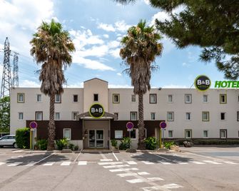B&B HOTEL Montpellier 1 - Saint-Jean-de-Védas - Gebouw