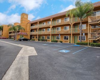 Buena Vista Inn - Anaheim - Building