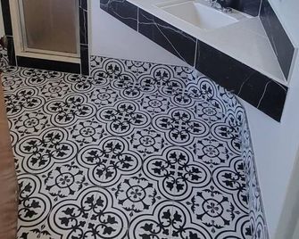 Wiebe Motel - Hollister - Badkamer