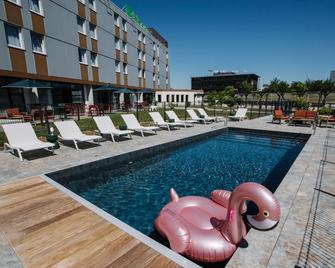 ibis Styles Dijon Nord Valmy - Dijon - Pool