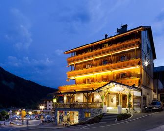 Logis La Croix-Saint-Maurice - Le Grand-Bornand - Building
