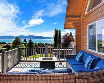 Fire Pit, Lakeview, Hot Tub, 2 Decks & Living Rms - Garden City - Balcony