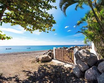 Peaceful villa on the beach - Little Beach House - Saint-Pierre - Playa