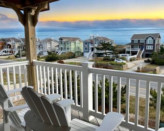 Steps To The Beachheated Pool Included! Elevatorgolf Cartocean Views! - Kitty Hawk - Balkon