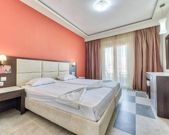 Majestic Hotel & Spa - Laganas - Bedroom