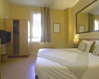 Hôtel Bosquet Pau Centre - Self Check In Budget Hotel - פו - חדר שינה