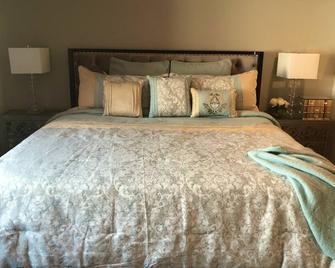 Waterfront Pearl, Great Views, w/ dedicated Parking - Portland