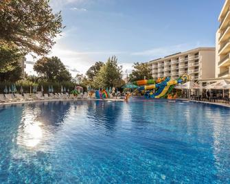 Prestige Hotel & Aquapark - Golden Sands - Pool