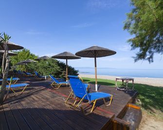 Analipsi Villas Beach Front 3 - Kastro - Innenhof