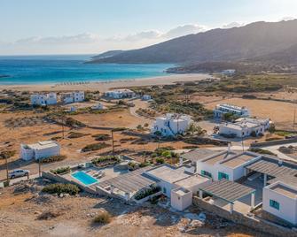 Magganari ViewVillage I ,shared swimming pool/ bbq ,Ios Island, 5' walk to beach - Mylopotas - Vista esterna