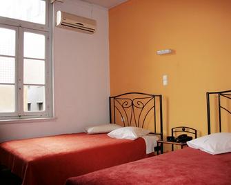 Athinaikon Athens - Athen - Phòng ngủ