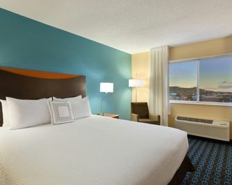 Fairfield Inn & Suites by Marriott Colorado Springs Air Force Academy - Colorado Springs - Habitación