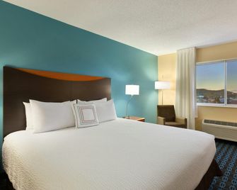 Fairfield Inn & Suites by Marriott Colorado Springs Air Force Academy - קולרדו ספרינגס - חדר שינה