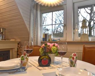 Holiday home with garden in Weißenbrunn - Kronach - Dining room